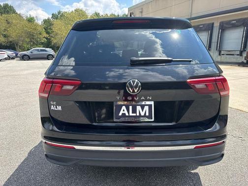 2024 Volkswagen Tiguan 2.0T SE