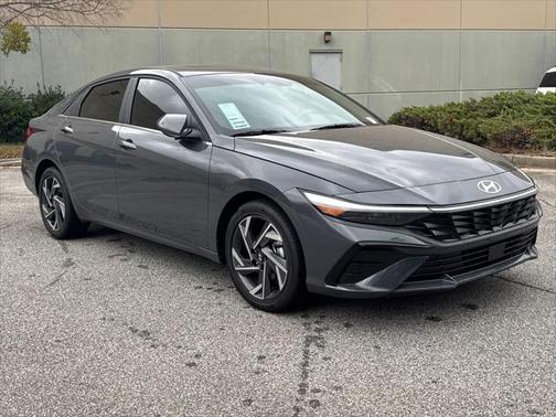 2025 Hyundai ELANTRA SEL