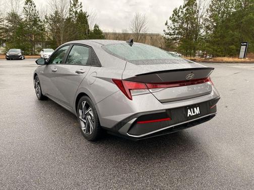 2025 Hyundai ELANTRA Sport