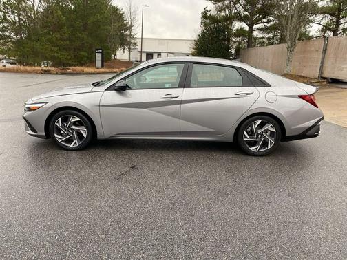 2025 Hyundai ELANTRA Sport