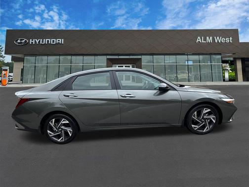 2025 Hyundai ELANTRA Sport