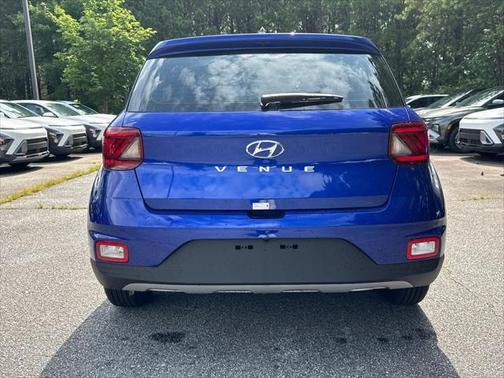 2025 Hyundai VENUE SE