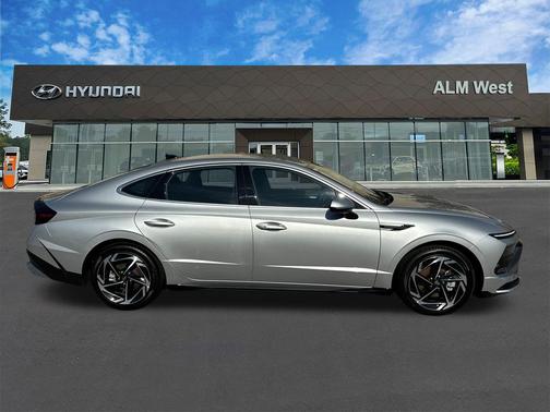 2026 Hyundai SONATA SEL