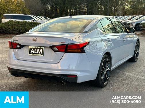 2023 Nissan Altima SR FWD