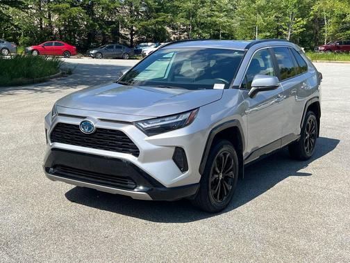 2023 Toyota RAV4 Hybrid SE