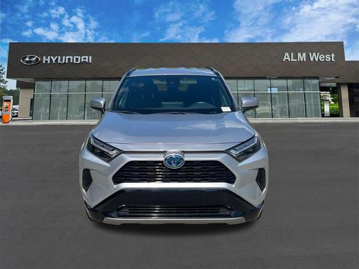 2023 Toyota RAV4 Hybrid SE