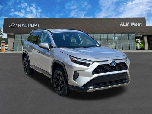 2023 Toyota RAV4 Hybrid SE