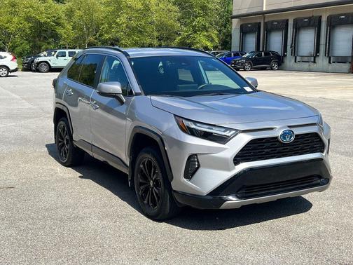 2023 Toyota RAV4 Hybrid SE