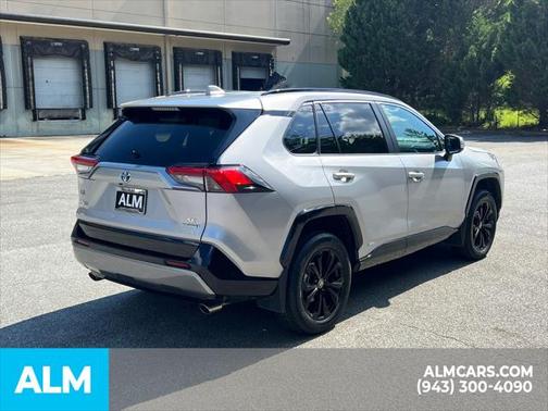 2023 Toyota RAV4 Hybrid SE