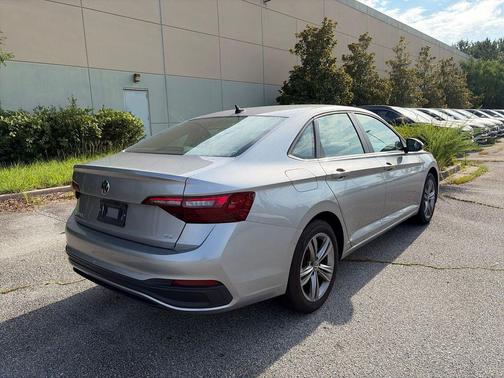 Gray 2024 Volkswagen Jetta 1.5T SE