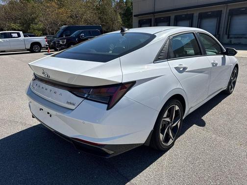2022 Hyundai ELANTRA HEV Limited