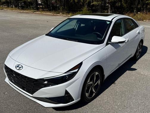 2022 Hyundai ELANTRA HEV Limited