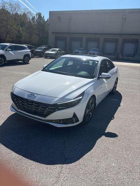 2022 Hyundai ELANTRA HEV Limited