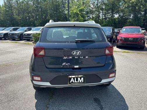 2025 Hyundai VENUE Limited