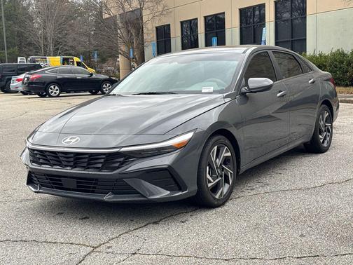 2025 Hyundai ELANTRA SEL