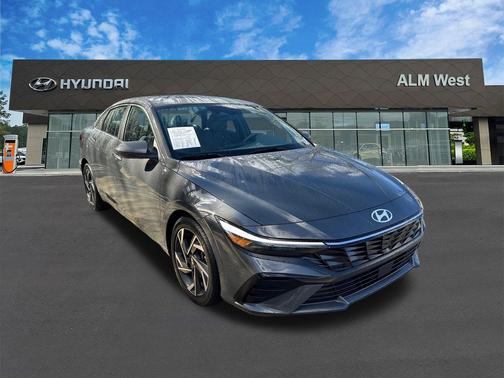 2025 Hyundai ELANTRA SEL