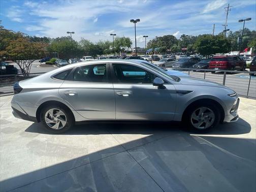 2025 Hyundai SONATA SE