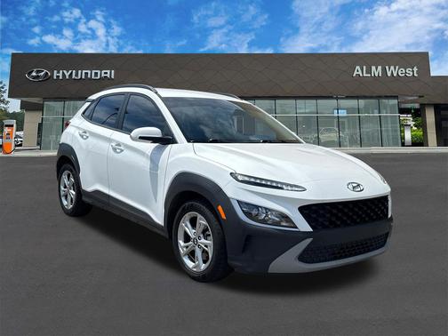 Lunar White 2023 Hyundai KONA SEL