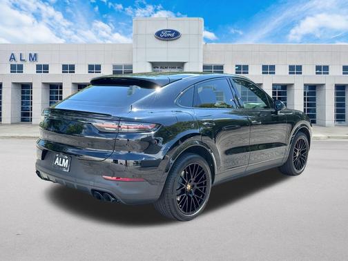 2022 Porsche Cayenne S