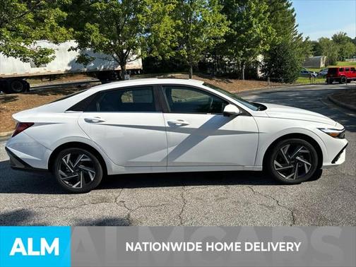 2024 Hyundai ELANTRA Limited