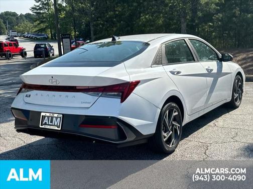 2024 Hyundai ELANTRA Limited