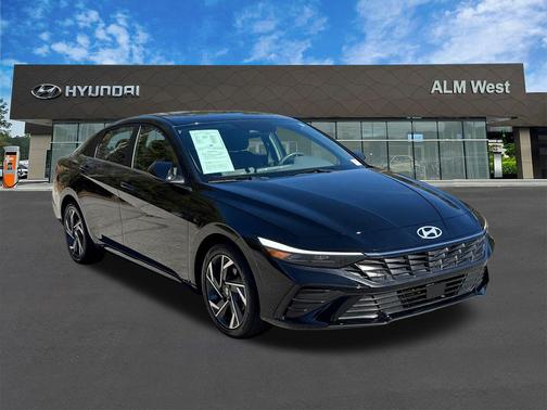 2025 Hyundai ELANTRA SEL