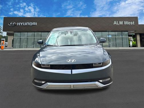 2022 Hyundai IONIQ 5 SE Standard Range