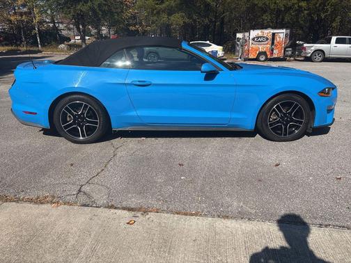 2022 Ford Mustang EcoBoost Premium