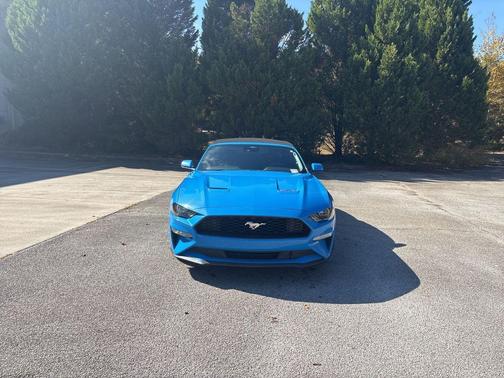 2022 Ford Mustang EcoBoost Premium