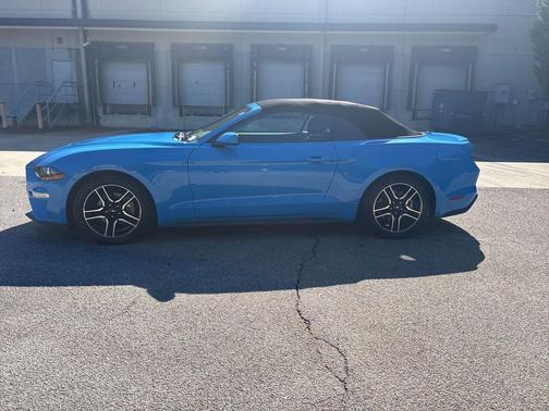 2022 Ford Mustang EcoBoost Premium