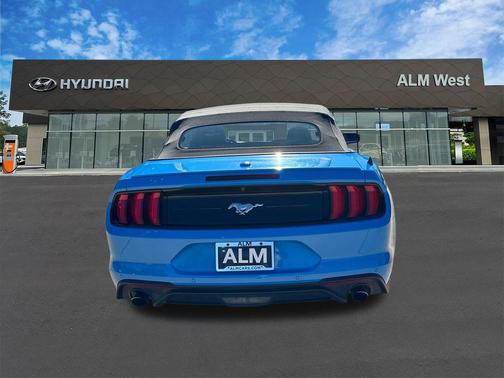 2022 Ford Mustang EcoBoost Premium