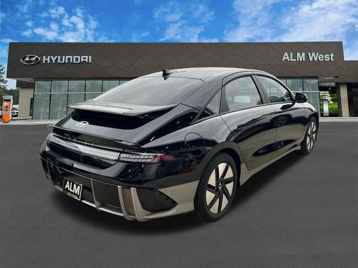 2025 Hyundai IONIQ 6 SE