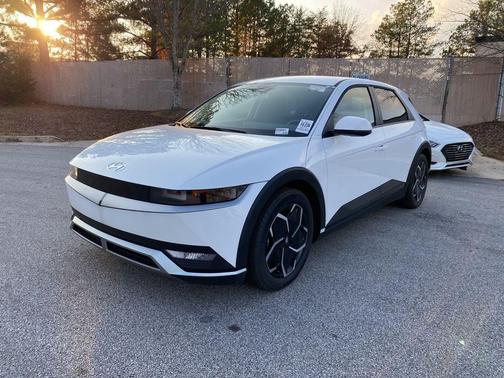 2024 Hyundai IONIQ 5 SEL