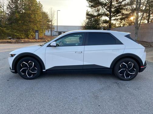 2024 Hyundai IONIQ 5 SEL