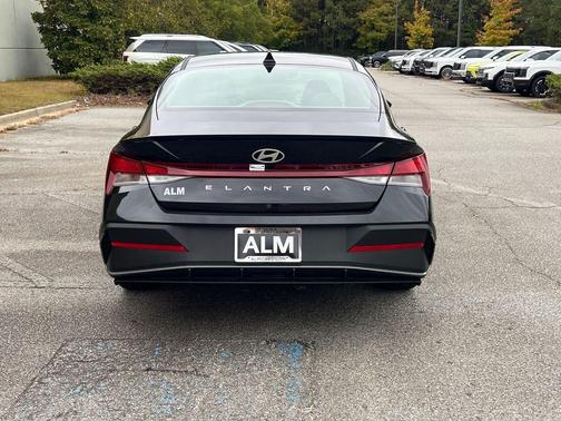 2026 Hyundai ELANTRA Sport