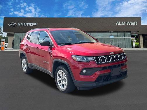 Red Hot Pearlcoat 2025 Jeep Compass Latitude