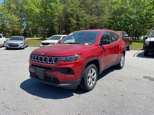 Red Hot Pearlcoat 2025 Jeep Compass Latitude