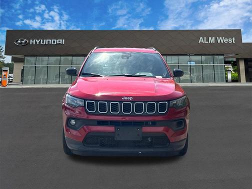 Red Hot Pearlcoat 2025 Jeep Compass Latitude