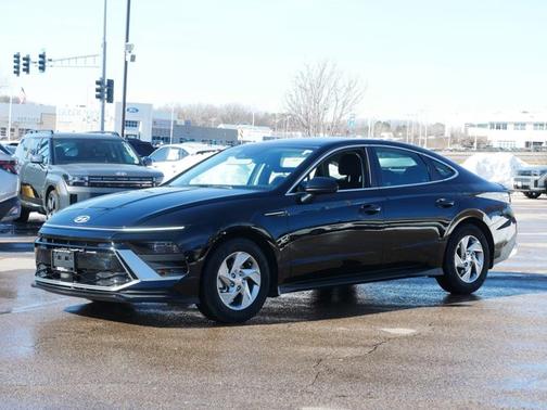 2025 Hyundai SONATA SE