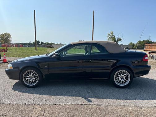 2004 Volvo C70 LT
