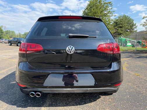 Black 2015 Volkswagen Golf DSG TDI S
