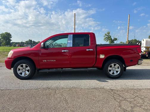 2005 Nissan Titan XE Crew Cab