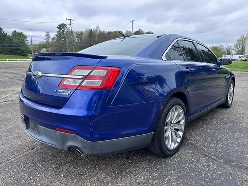 Deep Impact Blue Metallic 2015 Ford Taurus Limited