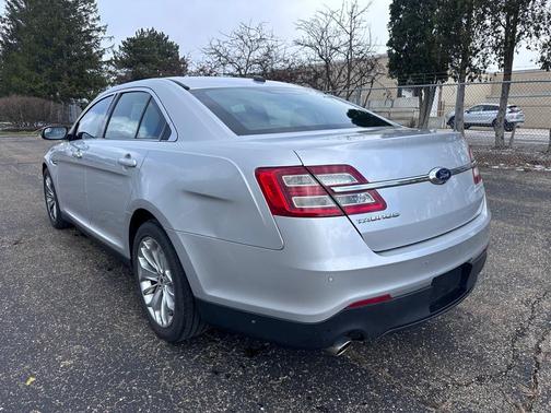 2015 Ford Taurus Limited