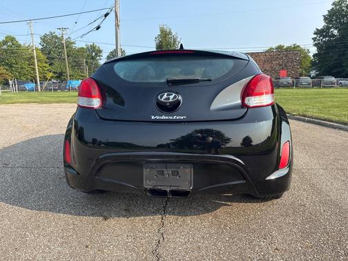 2014 Hyundai Veloster Base