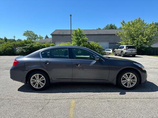 2011 INFINITI G25x Base