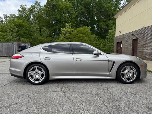 2012 Porsche Panamera 4S