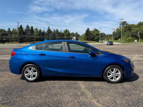 BLUE 2016 Chevrolet Cruze LT Auto