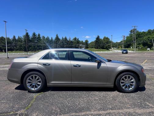 Pewter Grey Pearlcoat 2014 Chrysler 300 S