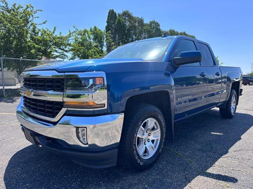 Deep Ocean Blue Metallic 2018 Chevrolet Silverado 1500 1LT
